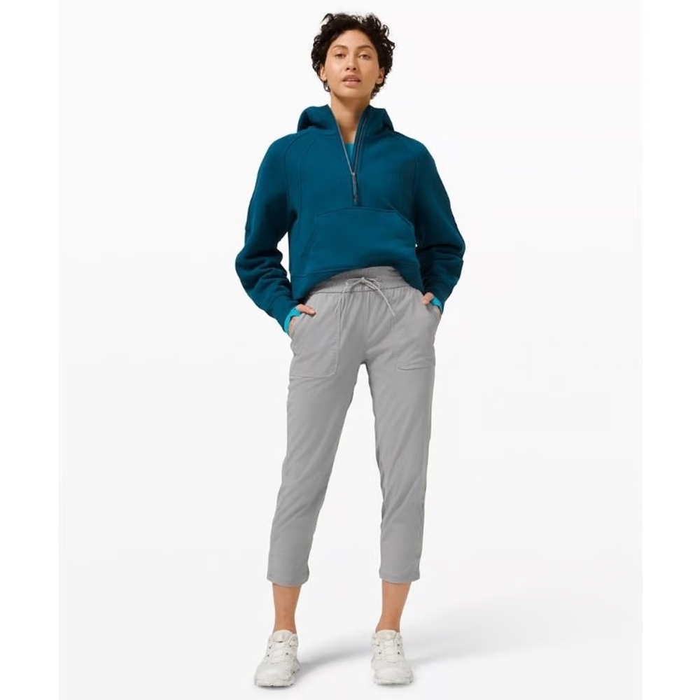 SOLD Lululemon Dance Studio Crop Jogger